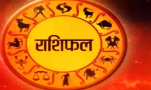 Aaj Ka Rashifal: 12 राशियों के लिए कैसा रहेगा शनिवार, जानें किसको रखना होगा लाल कपड़ा