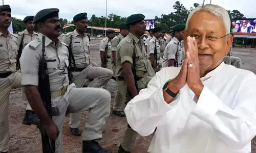 नीतीश सरकार का बड़ा गिफ्ट! बिहार पुलिस में बंपर बहाली, 123000 पदों पर होगी भर्ती नीतीश सरकार का बड़ा गिफ्ट! बिहार पुलिस में बंपर बहाली, 123000 पदों पर होगी भर्ती