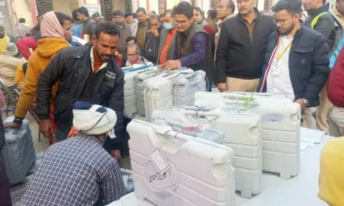 NDA सरकार ने पास किया बिल, दो से अधिक बच्चों वाले अब लड़ सकेंगे निकाय चुनाव, विरोध में VHP NDA सरकार ने पास किया बिल, दो से अधिक बच्चों वाले अब लड़ सकेंगे निकाय चुनाव, विरोध में VHP