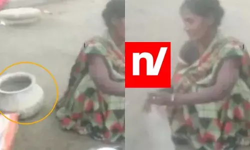 बिहार: मुजफ्फरपुर में महिला तसली में बेच रही असली माल, Video सामने आते ही पुलिस महकमे में हड़कंप बिहार: मुजफ्फरपुर में महिला तसली में बेच रही असली माल, Video सामने आते ही पुलिस महकमे में हड़कंप