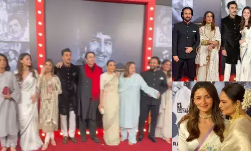 राज कपूर की 100वीं जयंती पर दिखा पर कपूर फैमिली का शो, आलिया-करीना ट्यूबलाइट की तरह चमकीं राज कपूर की 100वीं जयंती पर दिखा पर कपूर फैमिली का शो, आलिया-करीना ट्यूबलाइट की तरह चमकीं