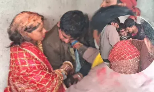 बिहार: रोते रहे मास्टर साहब, लड़की के घर वालों ने जबरन करा दी शादी; ट्यूशन एंगल से ठनका पुलिस का माथा बिहार: रोते रहे मास्टर साहब, लड़की के घर वालों ने जबरन करा दी शादी; ट्यूशन एंगल से ठनका पुलिस का माथा