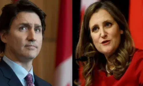 कनाडा में जस्टिन ट्रूडो को लगा झटका, डिप्टी पीएम क्रिस्टिया फ्रीलैंड ने इस्तीफा देकर लगाई लताड़ कनाडा में जस्टिन ट्रूडो को लगा झटका, डिप्टी पीएम क्रिस्टिया फ्रीलैंड ने इस्तीफा देकर लगाई लताड़