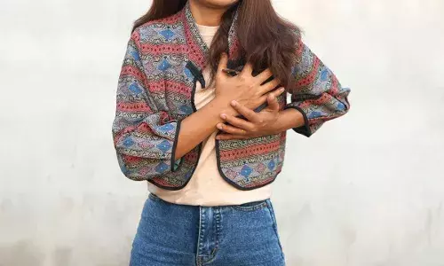 शाहिद सर ने गाल पर चौंक लगाई, गोद में उठाया, लड़कियों के आरोपों से मचा हड़कंप शाहिद सर ने गाल पर चौंक लगाई, गोद में उठाया, लड़कियों के आरोपों से मचा हड़कंप