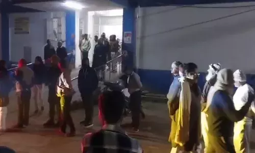 बक्सर: मुंह पर मफलर लपेटे आए बदमाश, बाइक से जा रहे जमीन कारोबारी को मारी गोली, मौत बक्सर: मुंह पर मफलर लपेटे आए बदमाश, बाइक से जा रहे जमीन कारोबारी को मारी गोली, मौत