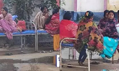 बिहार में हेल्थ सिस्टम का हाल देखिए... पेड़ के नीचे मरीज, पटना में ऐसे हो रहा महिलाओं का ऑपरेशन बिहार में हेल्थ सिस्टम का हाल देखिए... पेड़ के नीचे मरीज, पटना में ऐसे हो रहा महिलाओं का ऑपरेशन