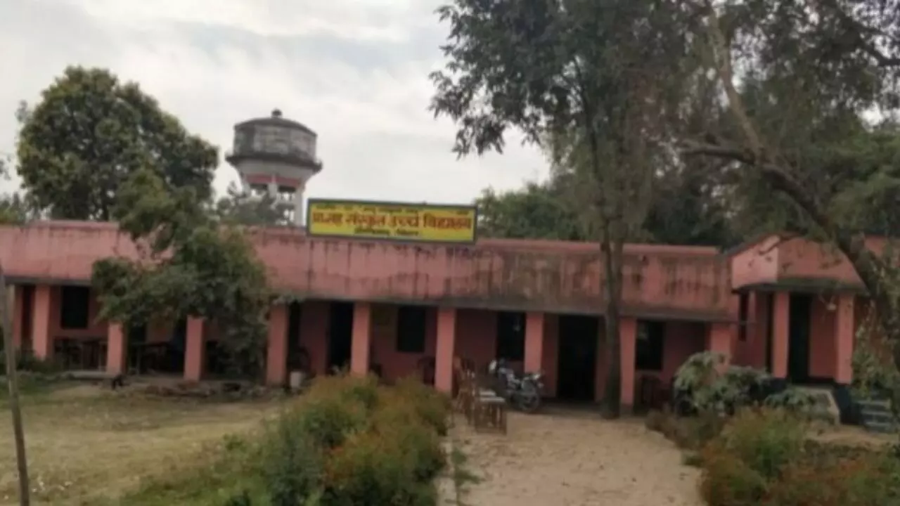 Bihar School News: बिहार के इस जिले में बंद हो गए 20 संस्कृत स्कूल, फंड की कमी से कराह रहे 14 विद्यालय