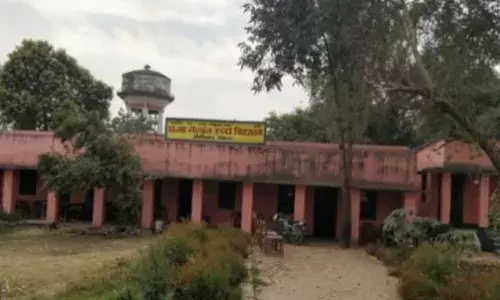 Bihar School News: बिहार के इस जिले में बंद हो गए 20 संस्कृत स्कूल, फंड की कमी से कराह रहे 14 विद्यालय Bihar School News: बिहार के इस जिले में बंद हो गए 20 संस्कृत स्कूल, फंड की कमी से कराह रहे 14 विद्यालय