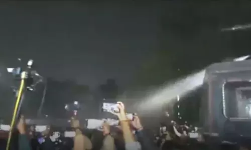 BPSC News: बीपीएससी के छात्रों पर कहर बनकर टूटी पटना पुलिस, मार लाठी के तोड़ दिया! BPSC News: बीपीएससी के छात्रों पर कहर बनकर टूटी पटना पुलिस, मार लाठी के तोड़ दिया!