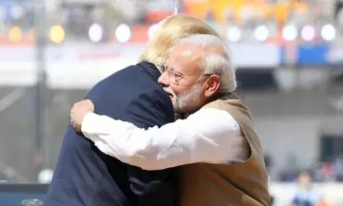नरेंद्र मोदी से यारी निभाएंगे डोनाल्ड ट्रंप, नए टैरिफ में भारत का नाम नहीं, चीन-कनाडा पर सख्त नरेंद्र मोदी से यारी निभाएंगे डोनाल्ड ट्रंप, नए टैरिफ में भारत का नाम नहीं, चीन-कनाडा पर सख्त