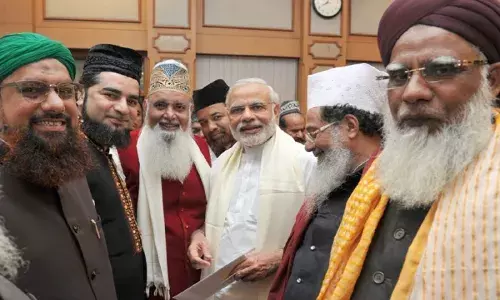 बिहार चुनाव से पहले मुसलमानों ने पीएम मोदी को दिया दिल से समर्थन, अब क्या करेगी आरजेडी और कांग्रेस? बिहार चुनाव से पहले मुसलमानों ने पीएम मोदी को दिया दिल से समर्थन, अब क्या करेगी आरजेडी और कांग्रेस?