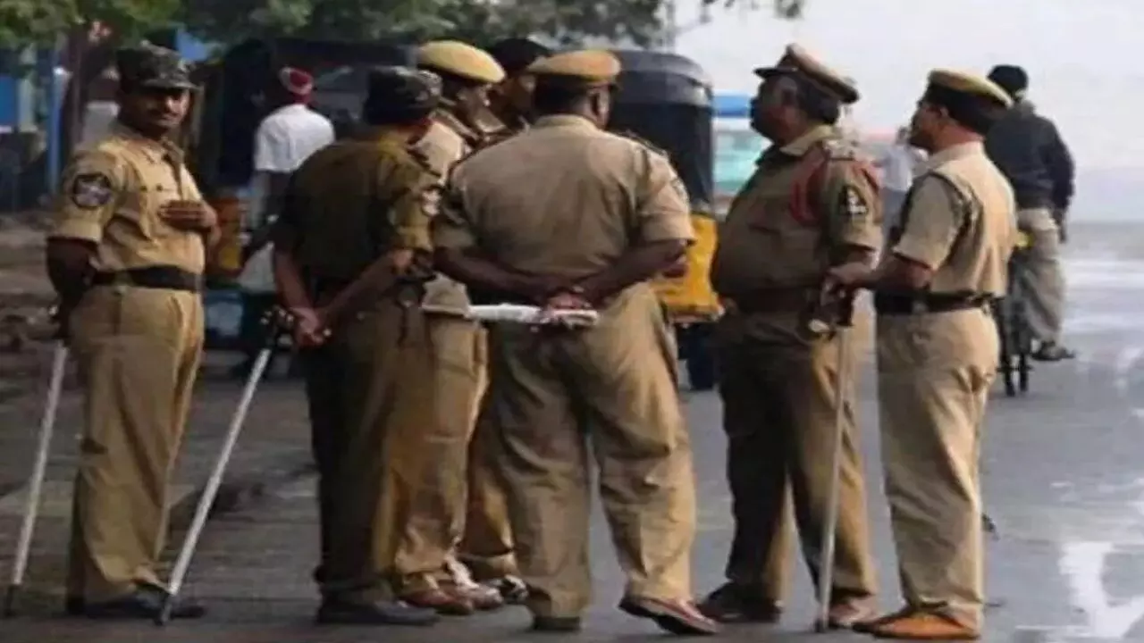 बिहार चुनाव से पहले सीएम नीतीश का बड़ा फैसला, 55 पुलिस अधिकारी इधर से उधर; गया और सिवान को मिले नए ASP बिहार चुनाव से पहले सीएम नीतीश का बड़ा फैसला, 55 पुलिस अधिकारी इधर से उधर; गया और सिवान को मिले नए ASP