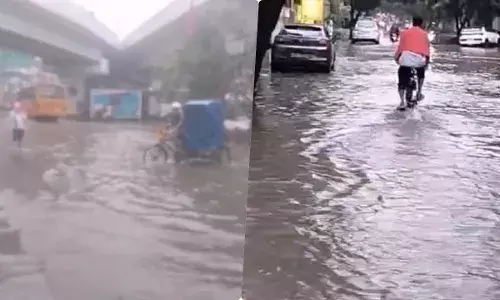 पटना में जल कर्फ्यू, थम गई हाईफाई इलाकों की रफ्तार; बारिश ने खोली प्रशासन की पोल पटना में जल कर्फ्यू, थम गई हाईफाई इलाकों की रफ्तार; बारिश ने खोली प्रशासन की पोल