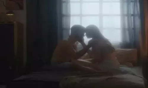 बंद कमरे में देवर के साथ भाभी, बाहर से वो वाला नजारा देख रहे थे नाना, रंगे हाथ धराए तो हिला 3 परिवार बंद कमरे में देवर के साथ भाभी, बाहर से वो वाला नजारा देख रहे थे नाना, रंगे हाथ धराए तो हिला 3 परिवार